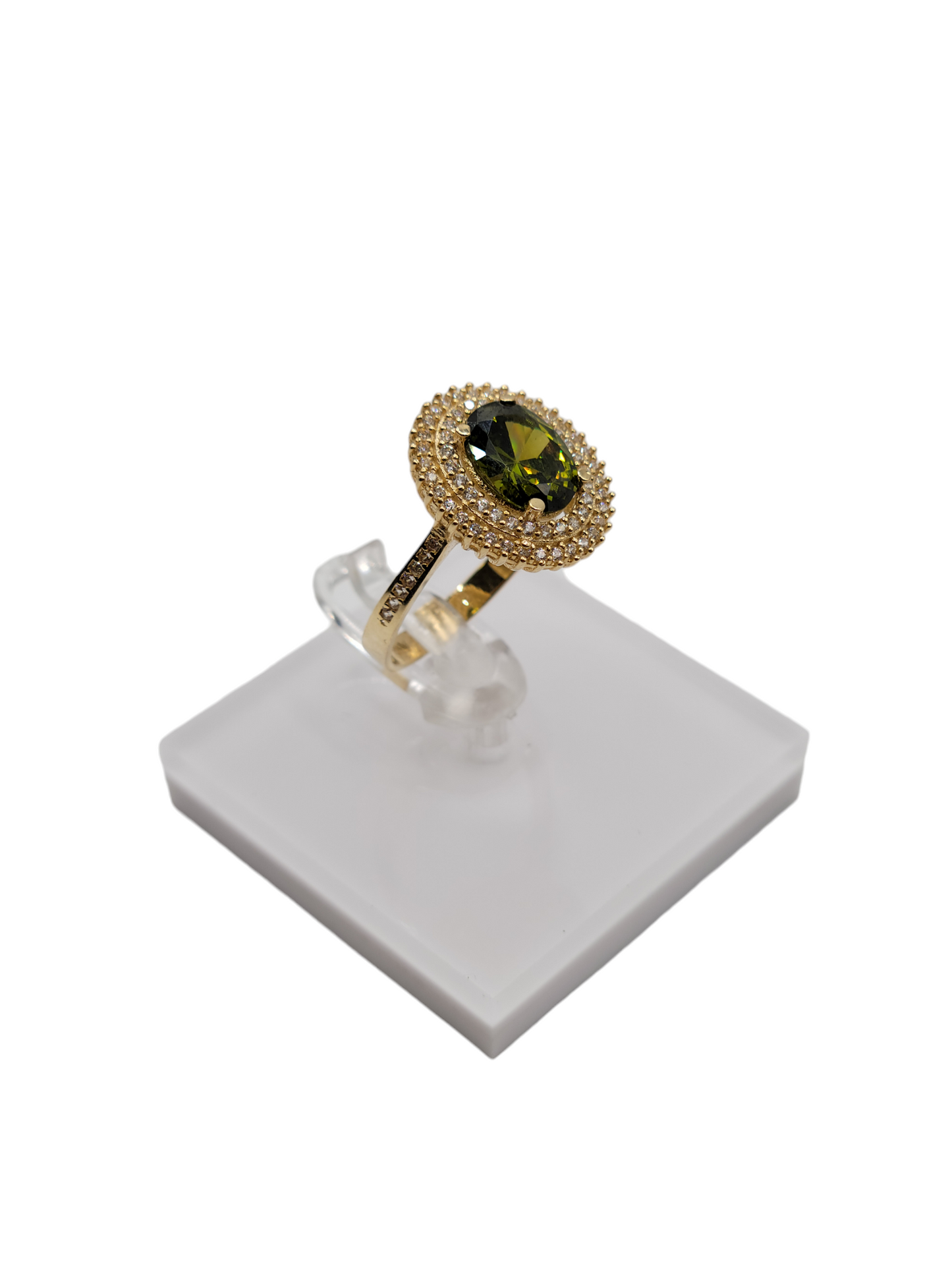 10k gold ring size 7 CZ stones