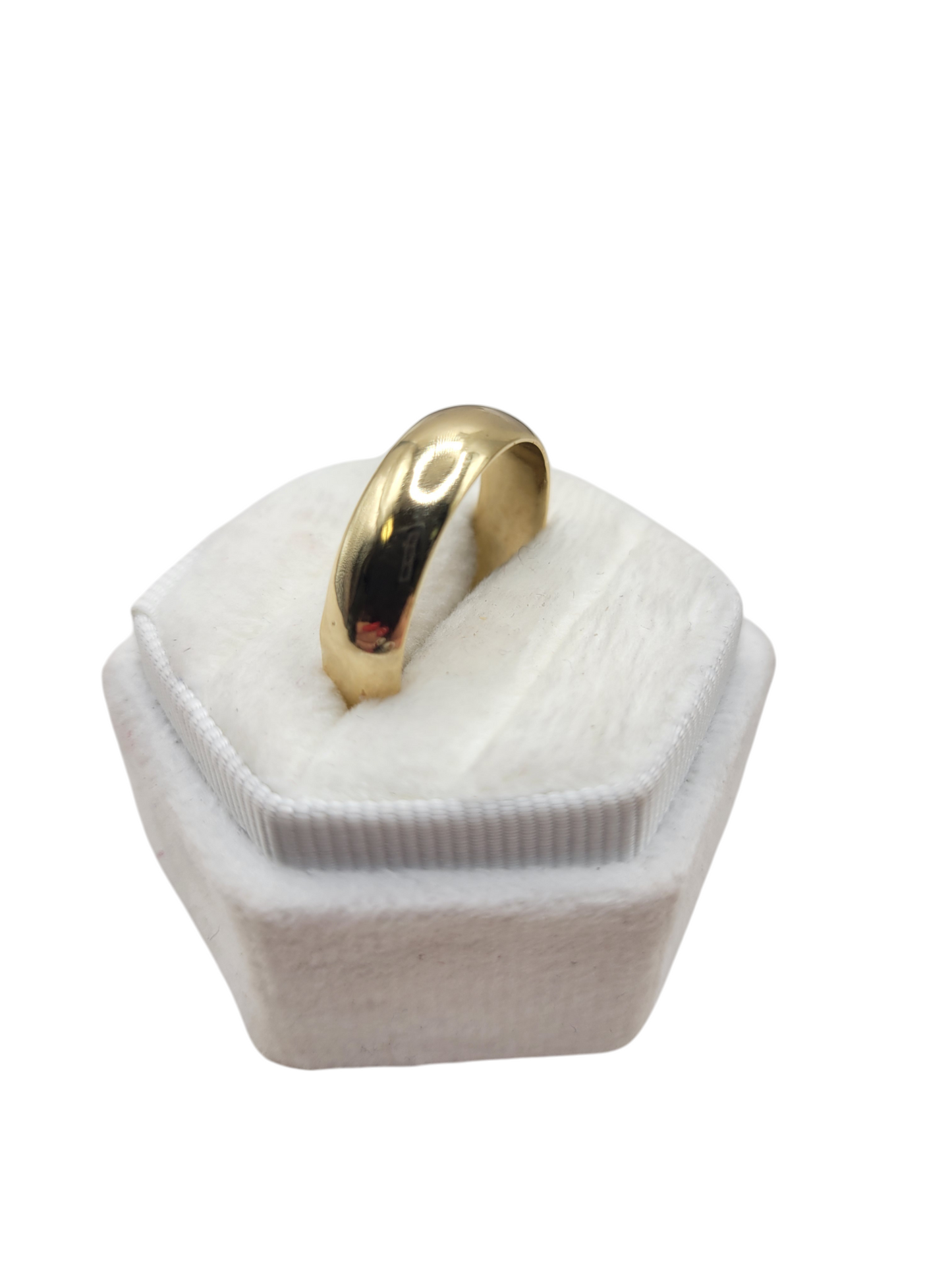 14K gold ring. Wedding band. Size 12.5