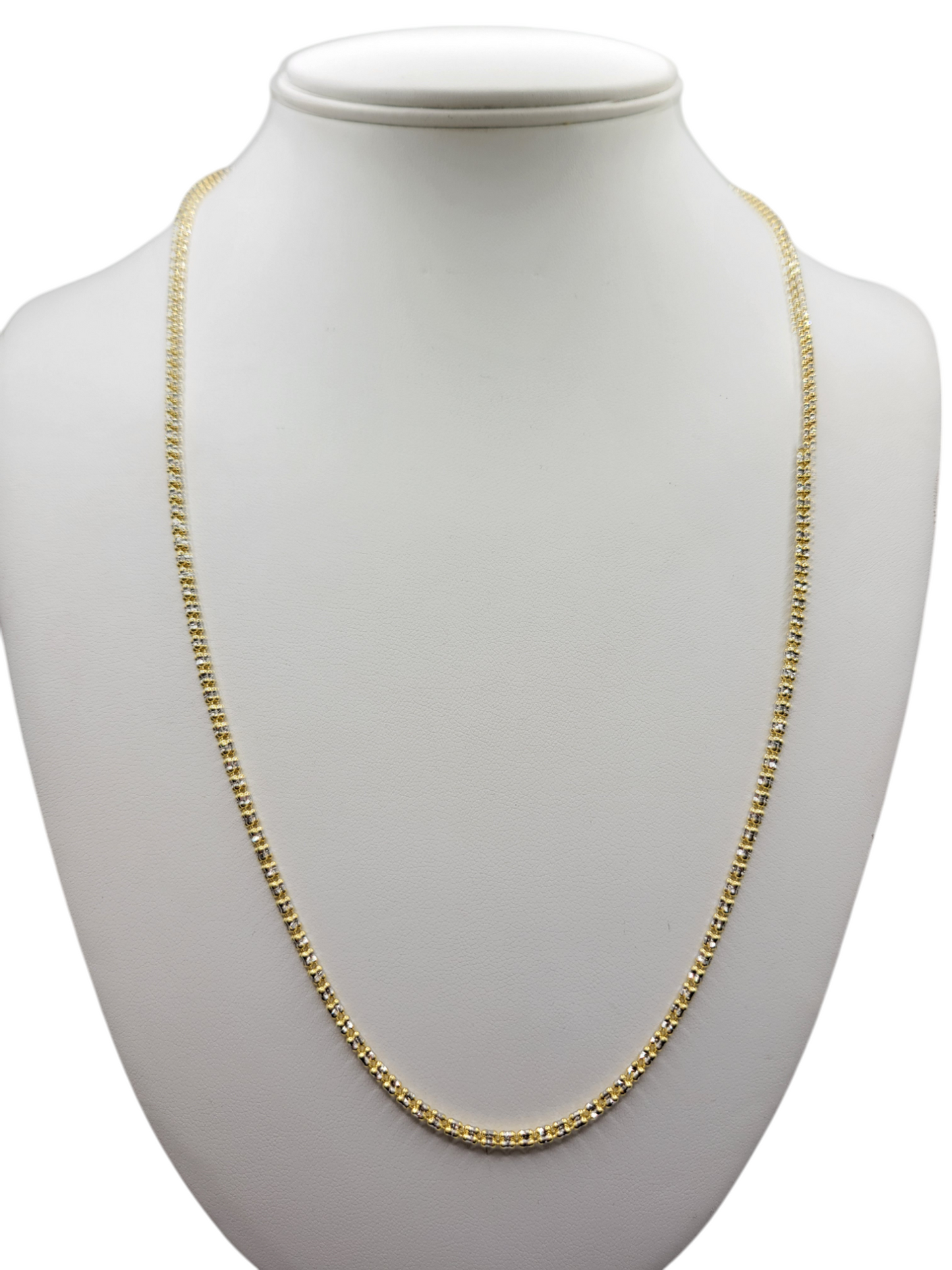 14K gold chain. Diamond cut. 24in . 2mm
