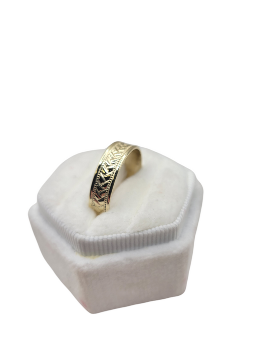 10K Gold Band Ring. Size 12.5