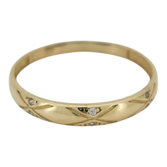 10K gold ring. Band. CZ stone. Size 11
