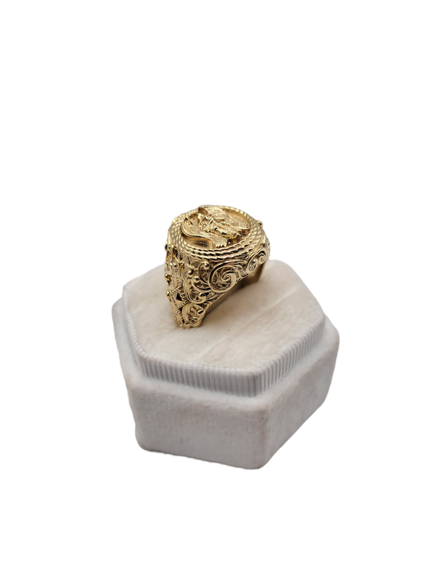 10K solid gold ring. Medieval knight. Size 11.