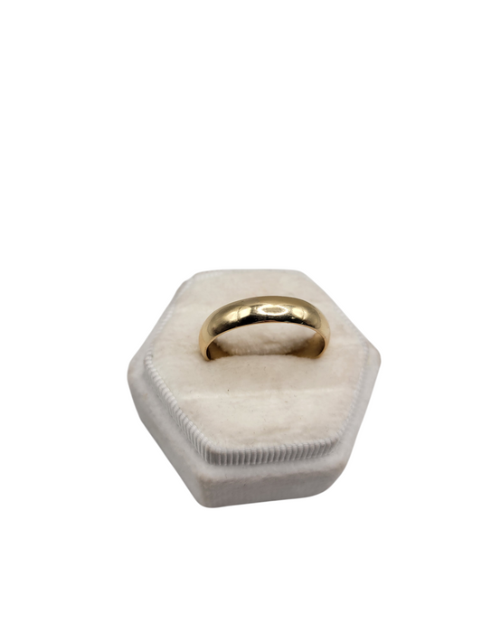 10K Gold Band Ring. Size 13
