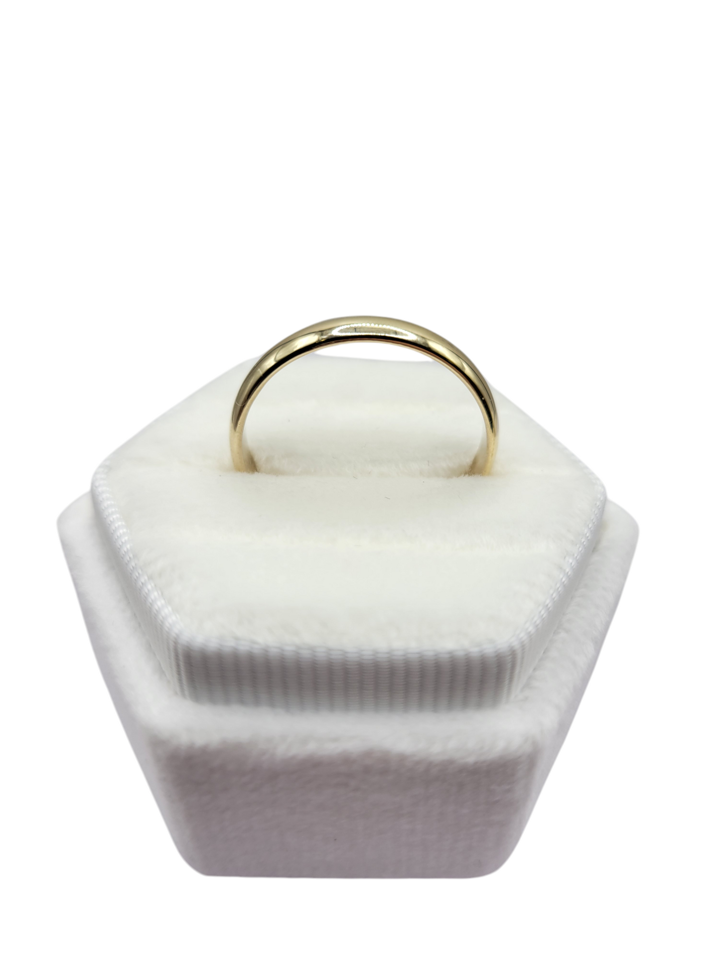 10K Gold Band Ring. Size 10.5