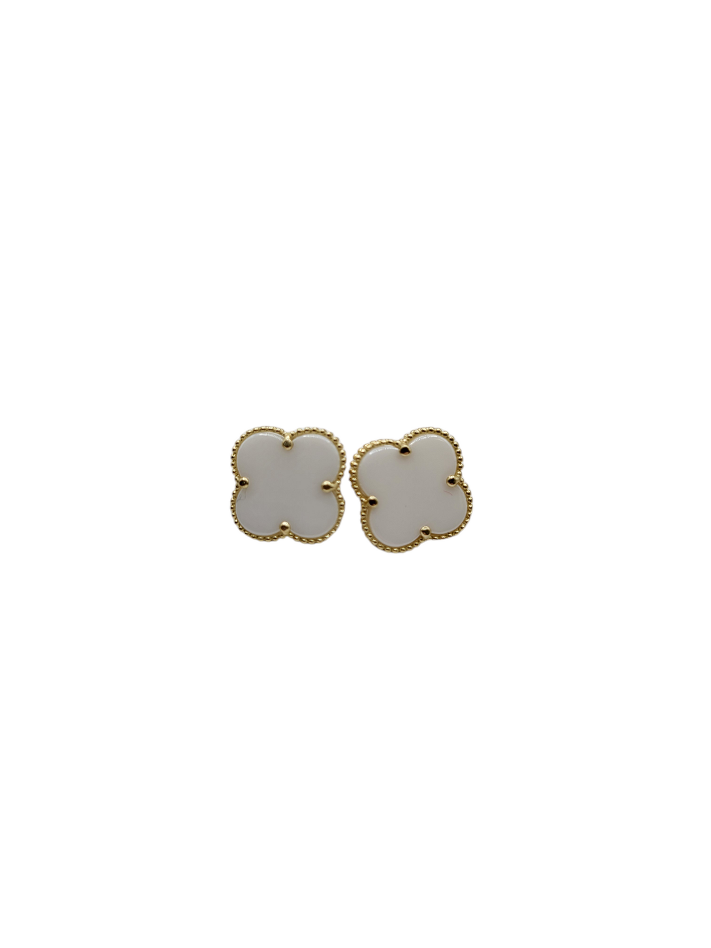 10K gold earrings. White flowers.
