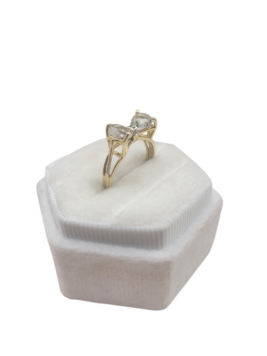 10K Gold Ring. Bow. CZ Stone. Size 7