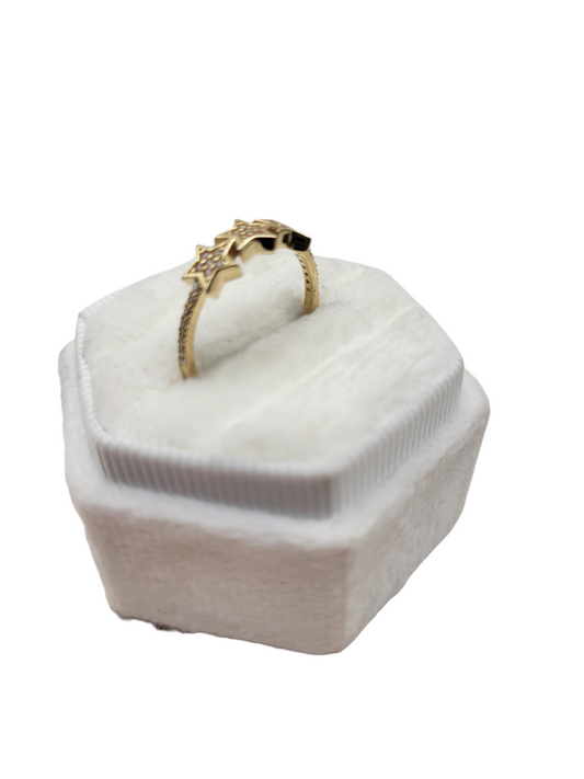 10K gold ring with stars and CZ stones. Size 8.