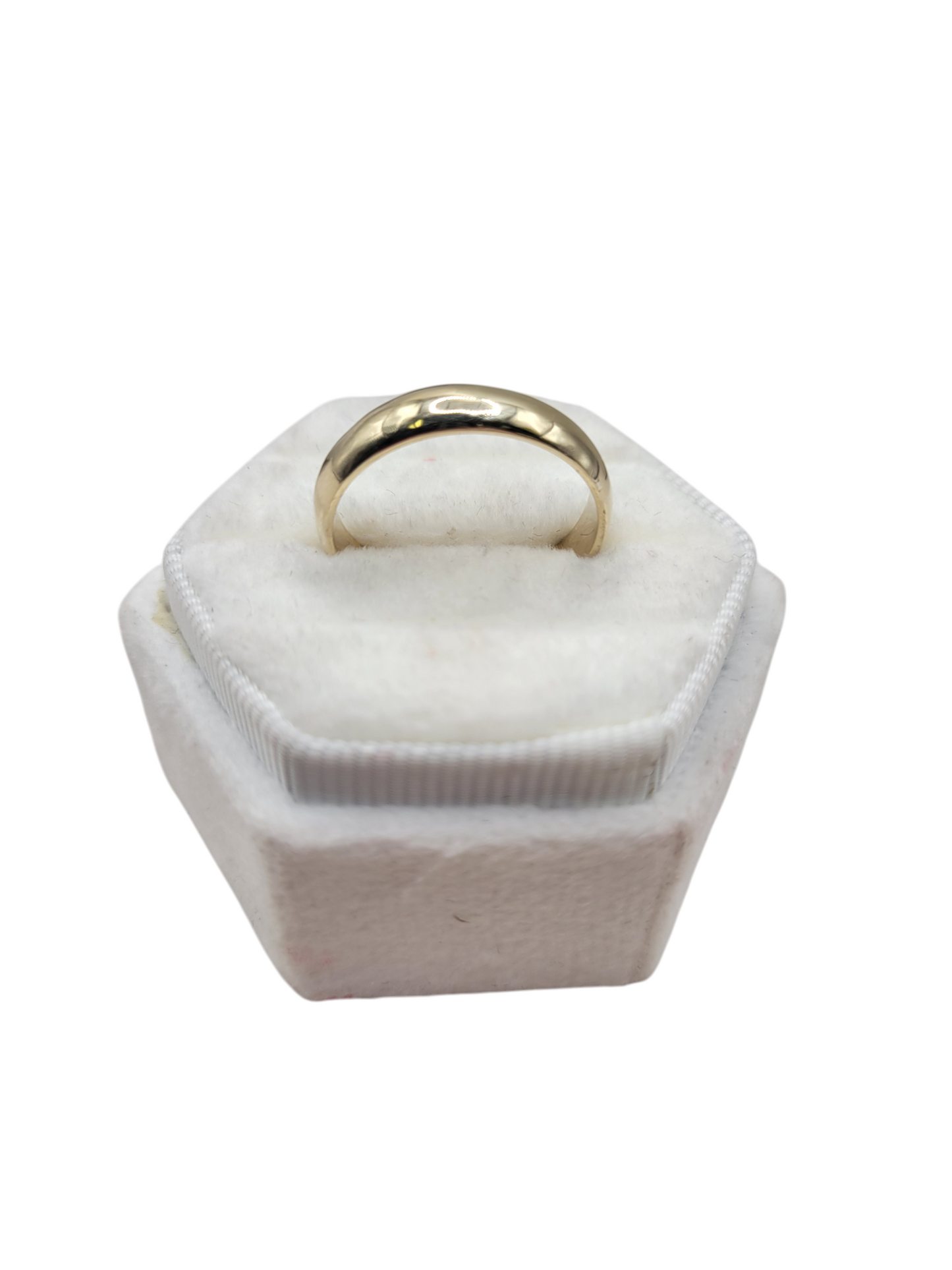 10K gold band ring. size 5