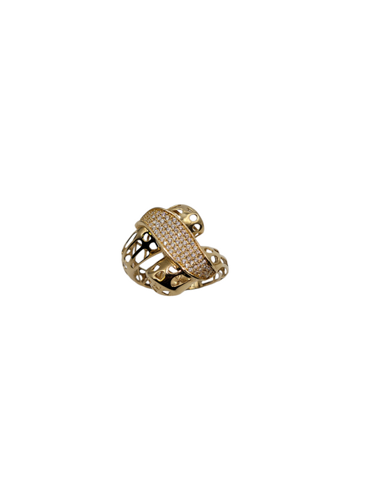 14k gold ring size 9 CZ stones