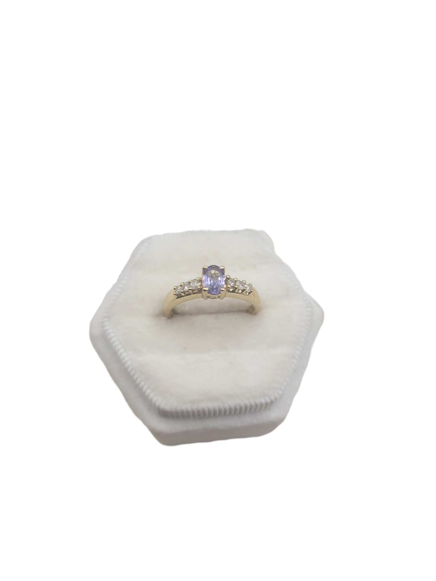 14K Gold Ring. Purple CZ Stone. Size 7.