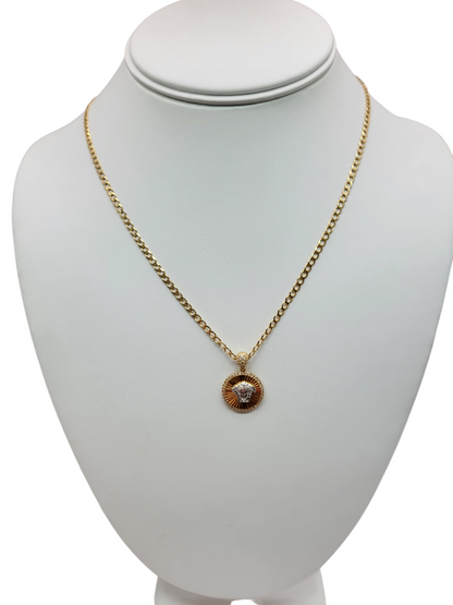 14K gold chain. Medusa pendant. 18in . 3mm
