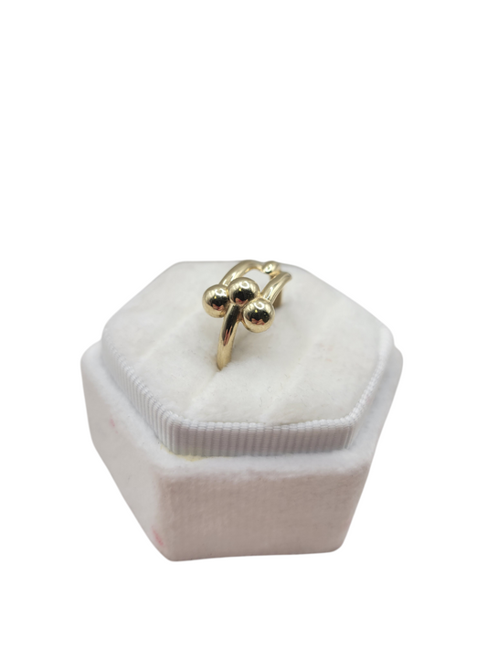 10K gold ring. Buckle. Size 6.5