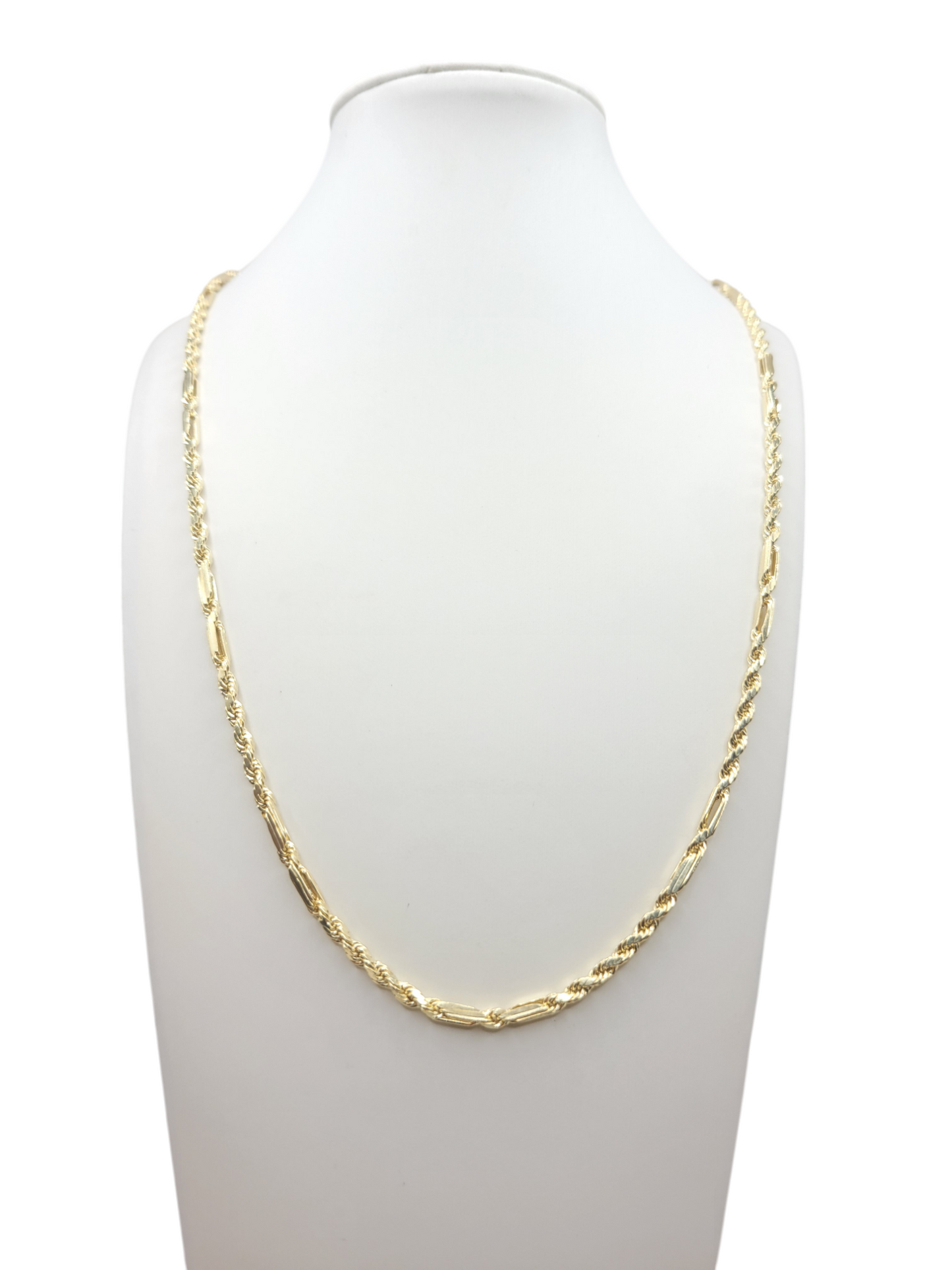 10K gold rope chain with Jesús face pendant , figure-8 design. 24in . 3mm
