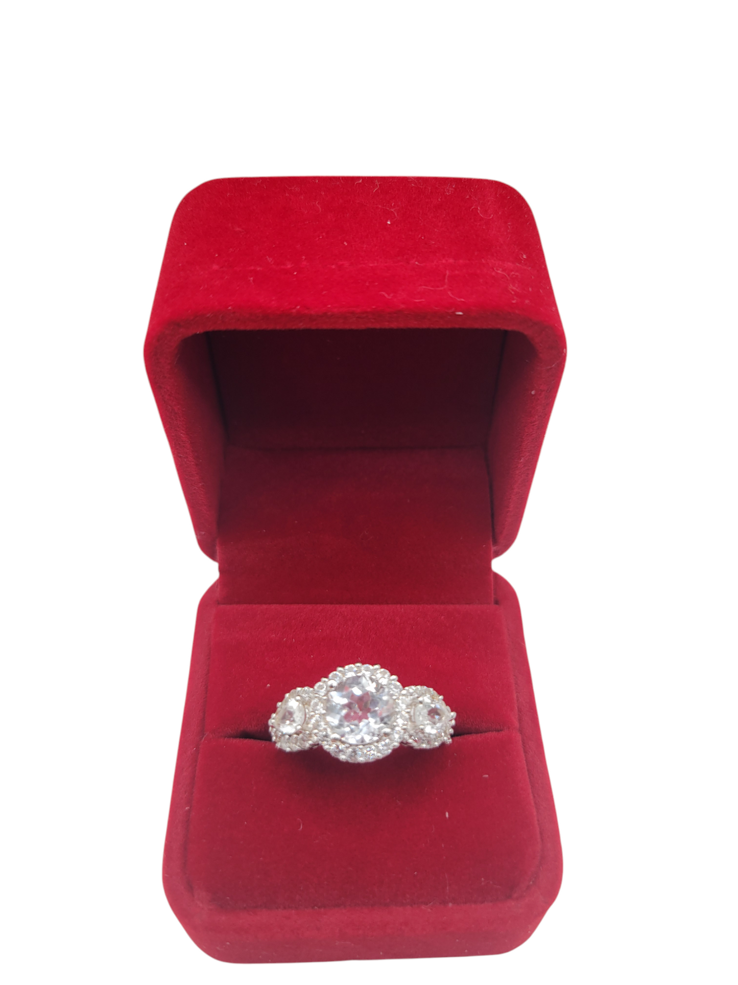 925 silver wedding ring. Round stone. Size 8.