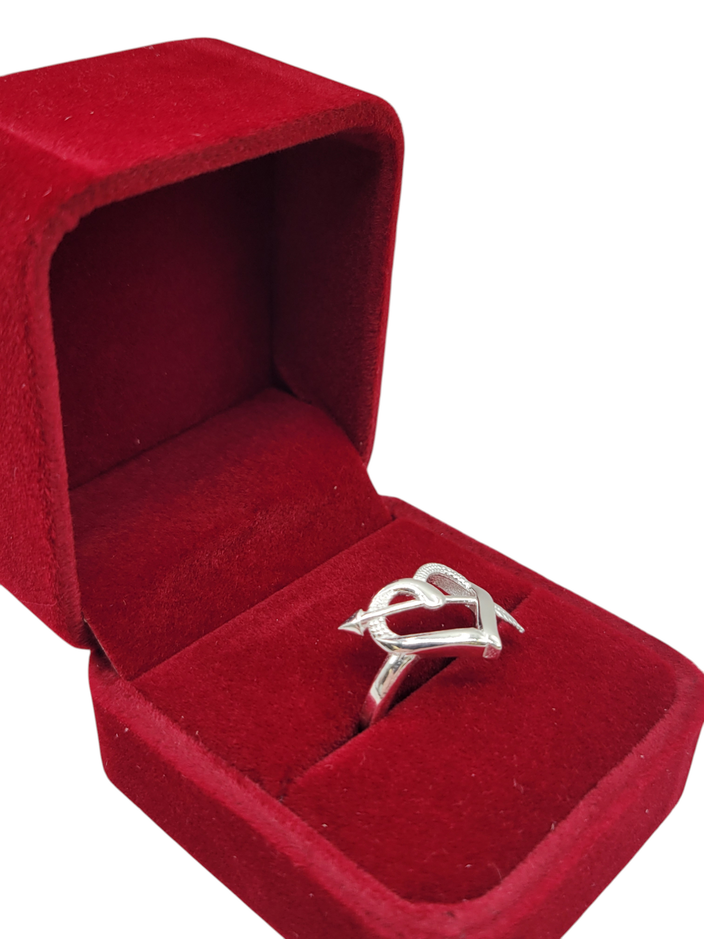 925 silver ring. Heart with arrow. Size 6.5