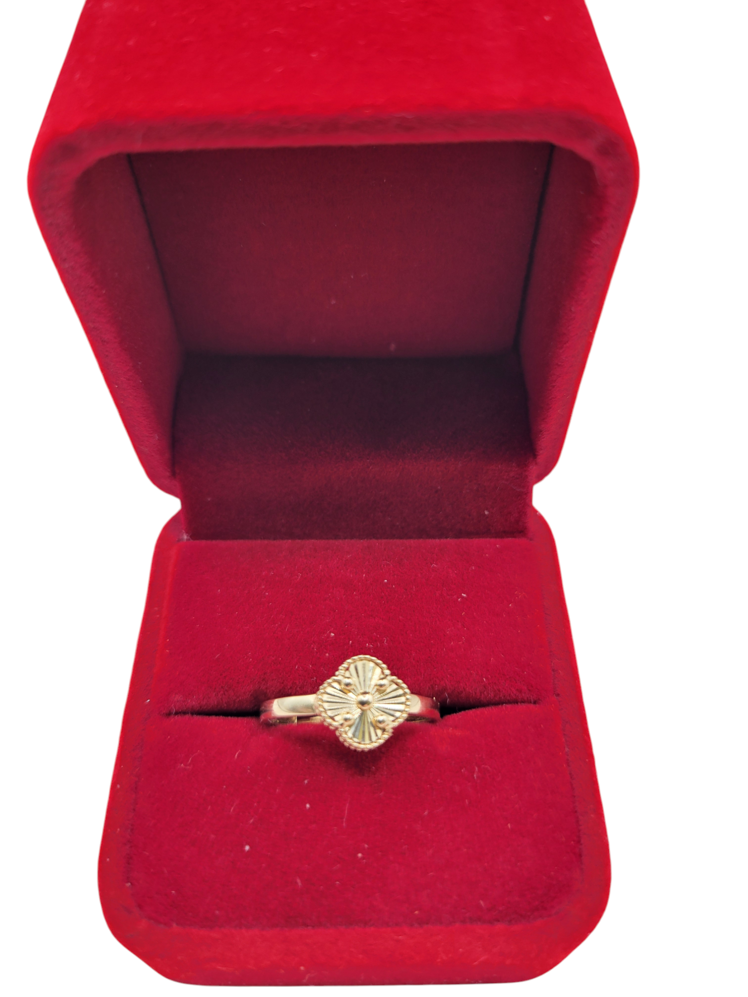 14K gold ring. cloverleaf Size 7