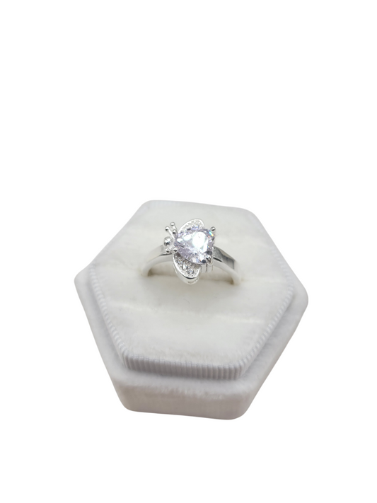 925 silver ring with white heart stone. Size 8.5