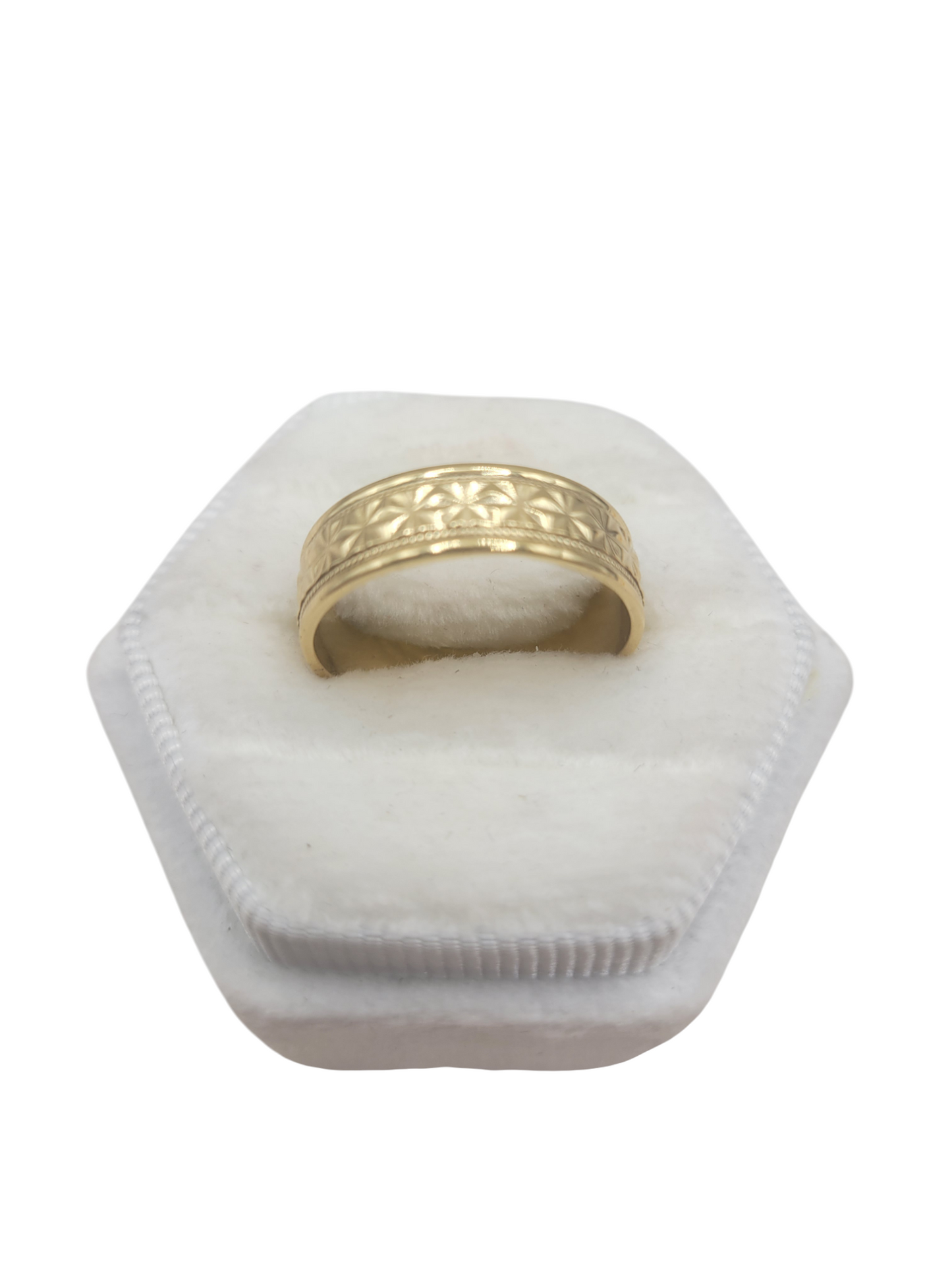 14K band ring. Starry design. Size 8.5