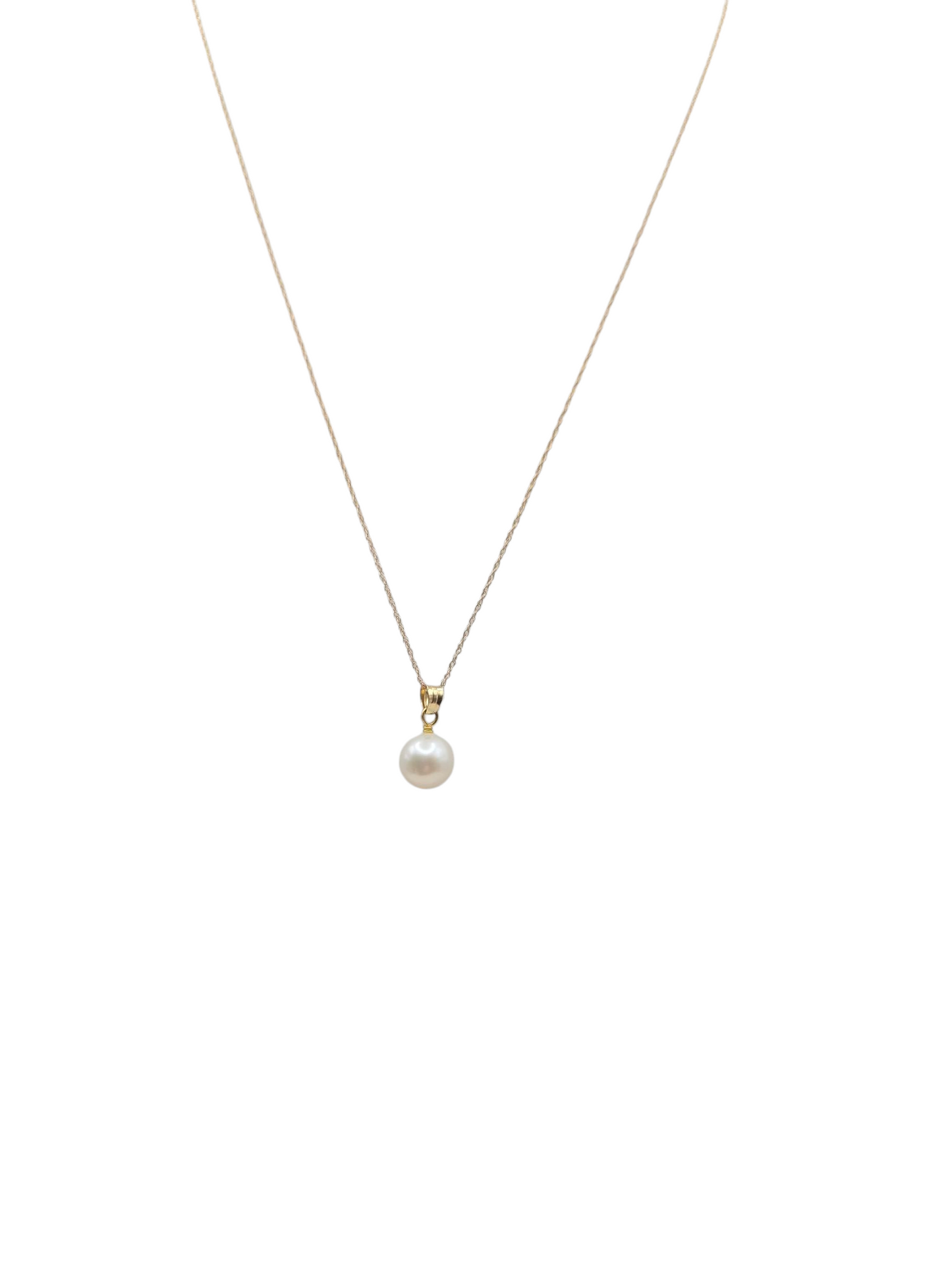 Gold chain 14K . white pearl. 18 in. 1mm