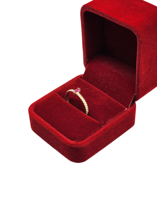 10k gold ring with CZ Baguette stone. Size 7