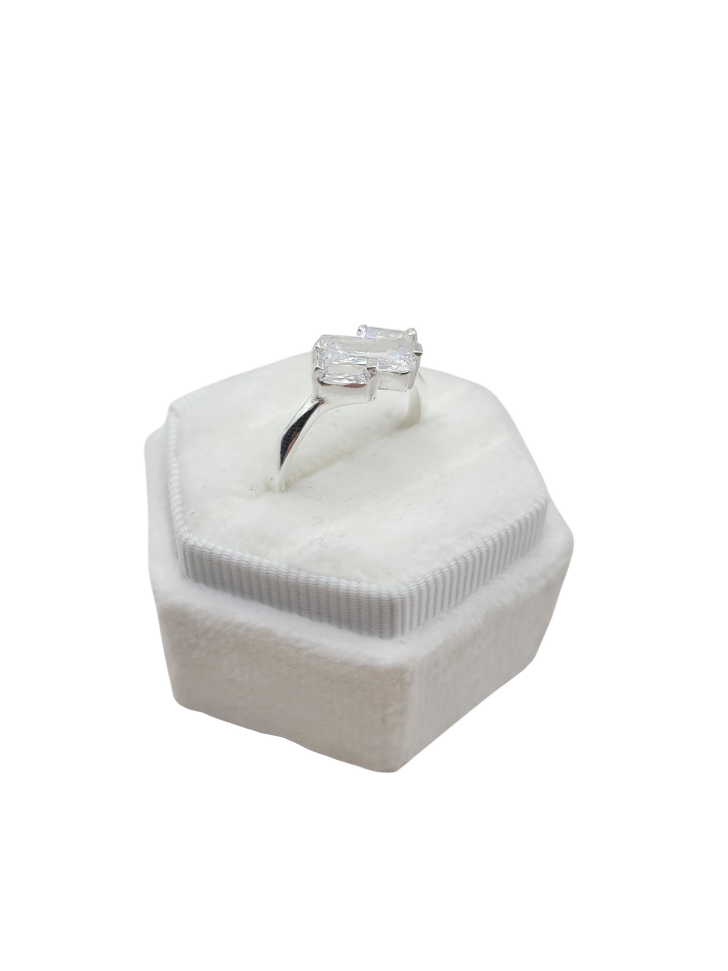 925 silver ring. 3 rectangular CZ stones. Size 9.5