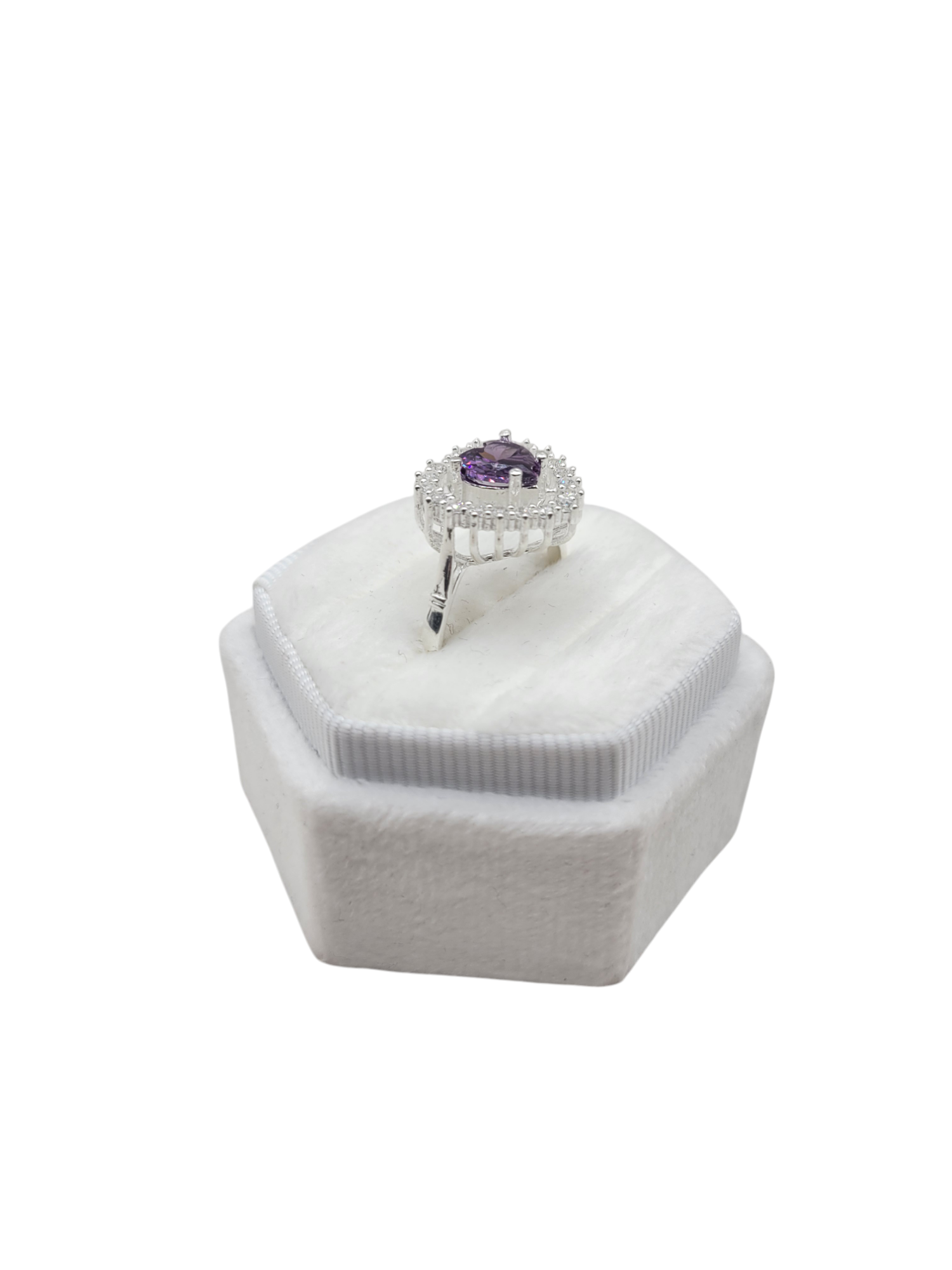 925 silver ring. Violet CZ stone. Heart. Size 8.5